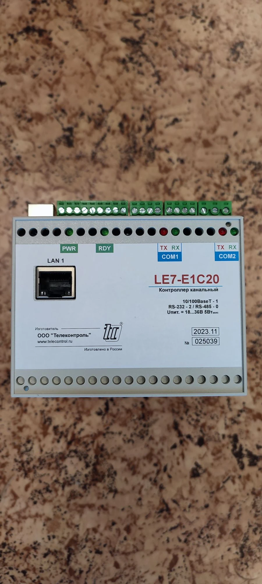 وحدة التحكم LE7-E1C20 للتواصل الشبكي والتسلسلي