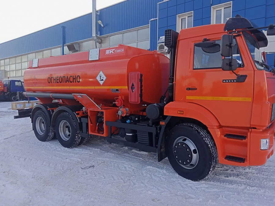شاحنة نقل الوقود ATZ-10، موديل TK364010 (تعديل 4693A7) على شاسيه كاما