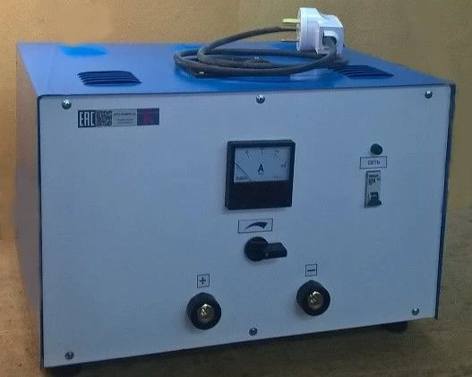 شاحن بطارية ذكي ZU-1K(12) لبطاريات 12 فولت
