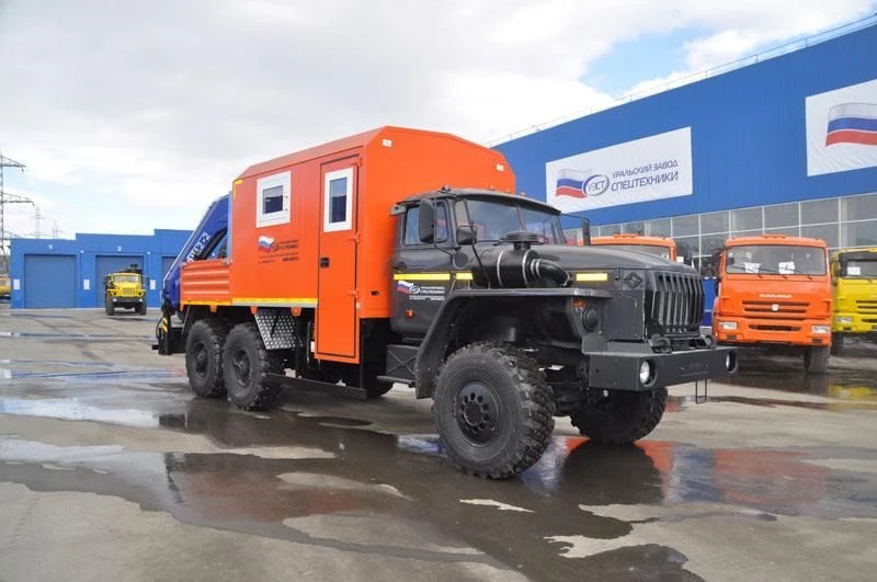Mobile Workshop Vehicle with Crane, Cargo-Passenger Vehicle, Laboratory Vehicle with Crane