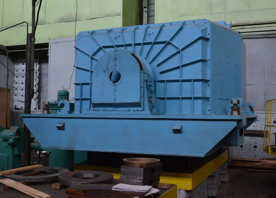 مولد توربين بخاري بقدرة 6000 كيلوواط طراز TFE-10-2U3