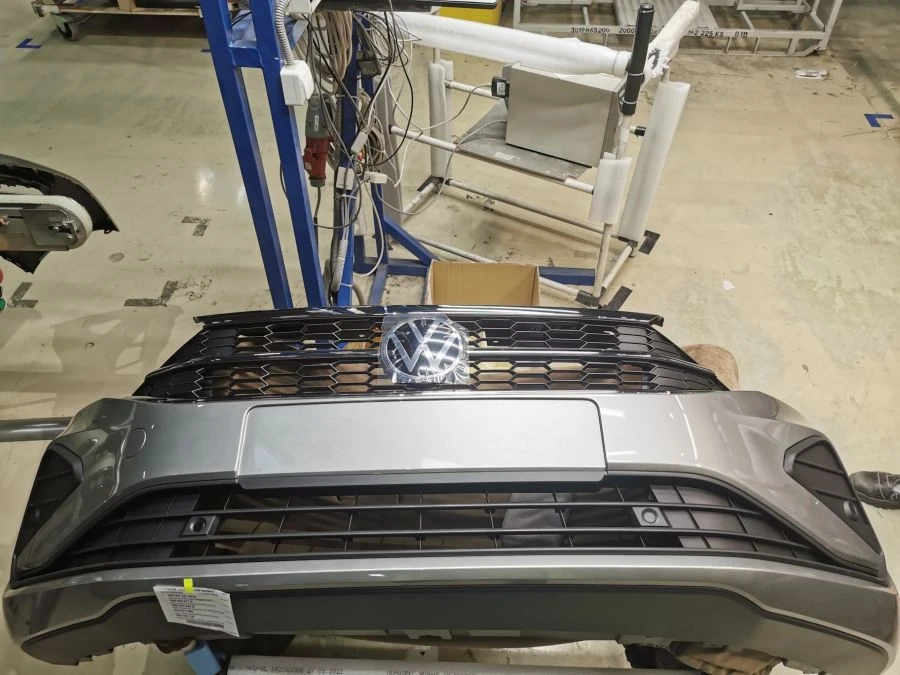 بامبر أمامي لسيارة POLO NF 6N5 807 217 (ألوان متنوعة)
