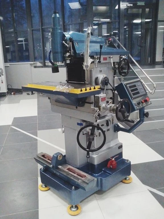 ماكينة الفرايز SF676 للعمليات المتنوعة - موديل SF676-300/5-KM4-O-FZ-SHVP