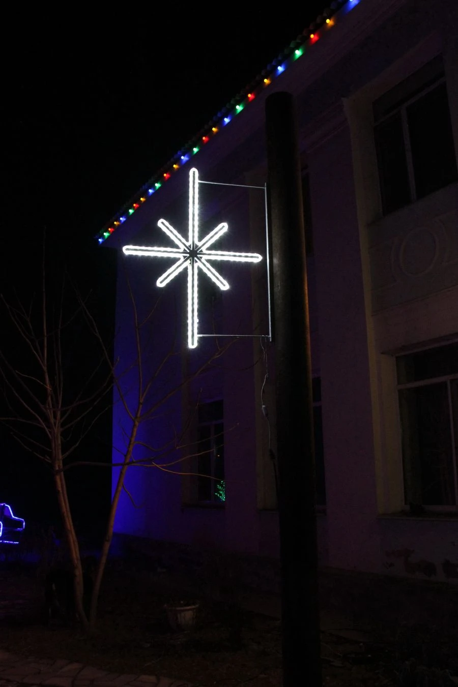 لوحة إضاءة LED الزخرفية على شكل ثلج مع حوامل (220 فولت، 24 فولت، 12 فولت)
