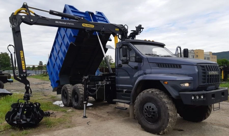 شاحنة مع رافعة م Manipulator 6377N4 على هيكل أورال 4320-6951-70/72/74