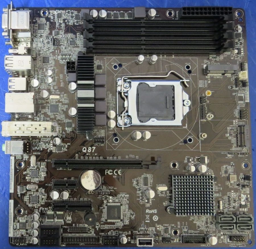 لوحة أم Micro ATX على منطق Intel Q87 كود KRPE.469535.090