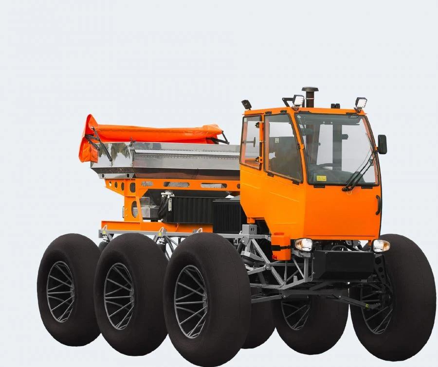 Self-Propelled Sprayer-Distributor TUMAN-1M with Interchangeable Equipment