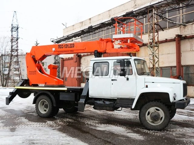 رافعة ذات منصة عمل ذاتية الدفع PSS-131.22E على هيكل غاز 3897-0000010-32