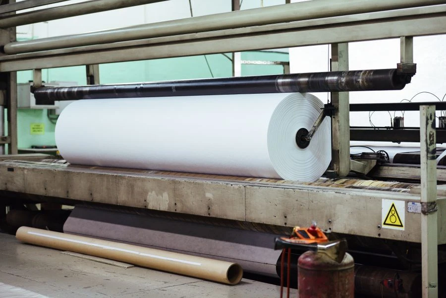 Non-Woven Adhesive Fabric for Sewing Industry, Surface Density 70-150 g/m²