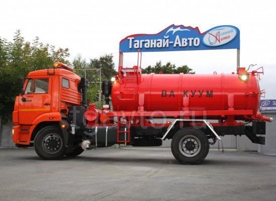 Vacuum Cleaning Machine for Septic Tanks MV Type 56702 Model 567525 on Ural Chassis 5557