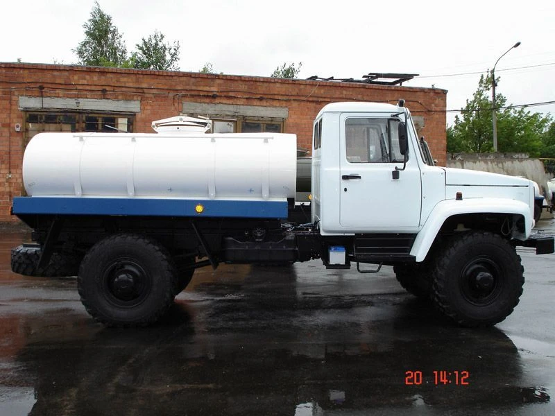 شاحنة نقل السوائل الغذائية 37121S على هيكل GAZ 33088