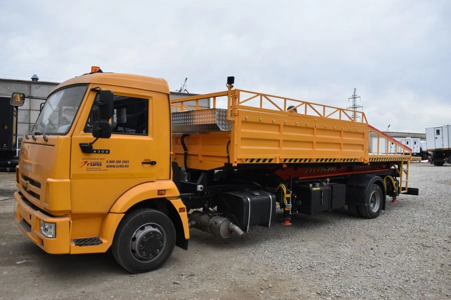 APC-10 Cargo Transporter on KAMAZ 4308-G5 Chassis, Model 5849BF