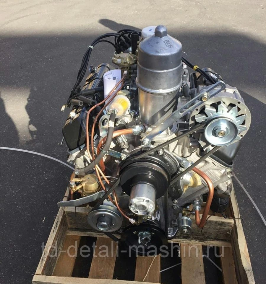 محرك V8 بنزين لشاحنات GAZ 511.1000402