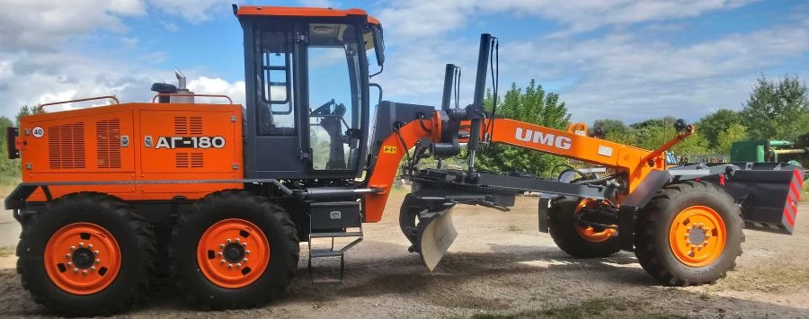 جرار آلي AG-180 مع كاسر دوار كامل ومحرك YAMZ 236M2