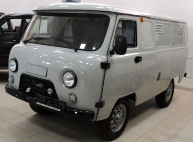 شاحنة UAZ SGR 374195-122، موديل 374195