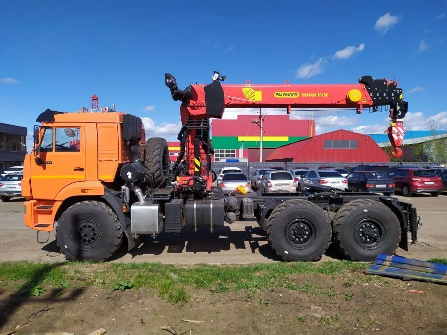 Truck Tractor with Crane Model IT 5408A1-10 on KAMAZ-43118 Chassis