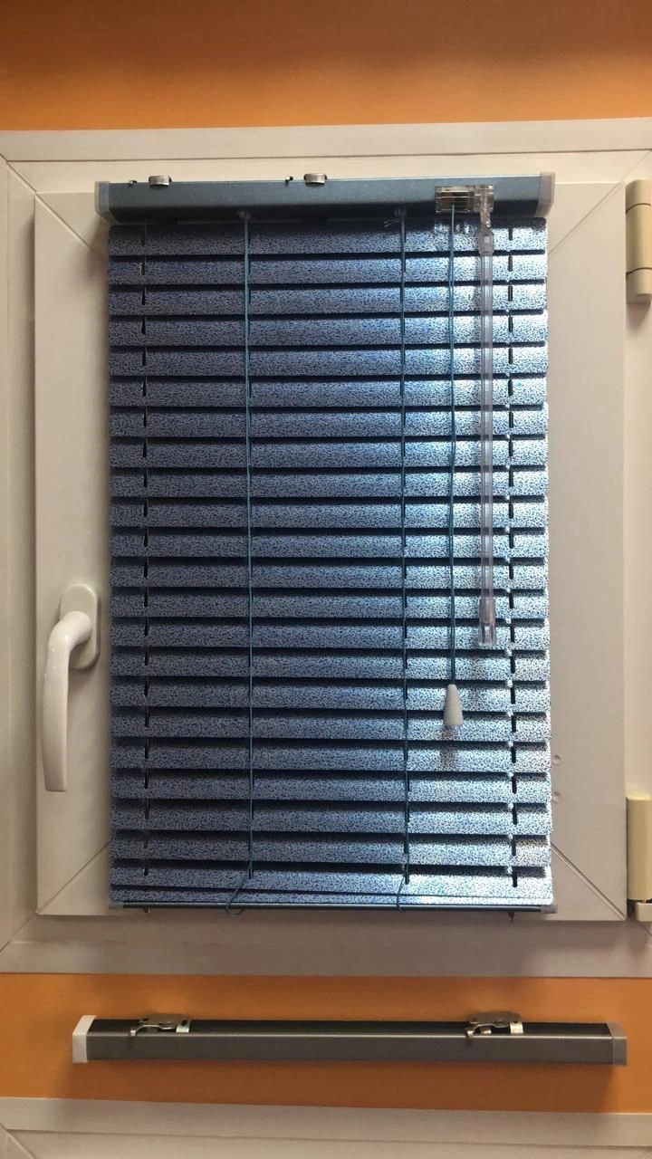 Horizontal Aluminum Blinds "Hit