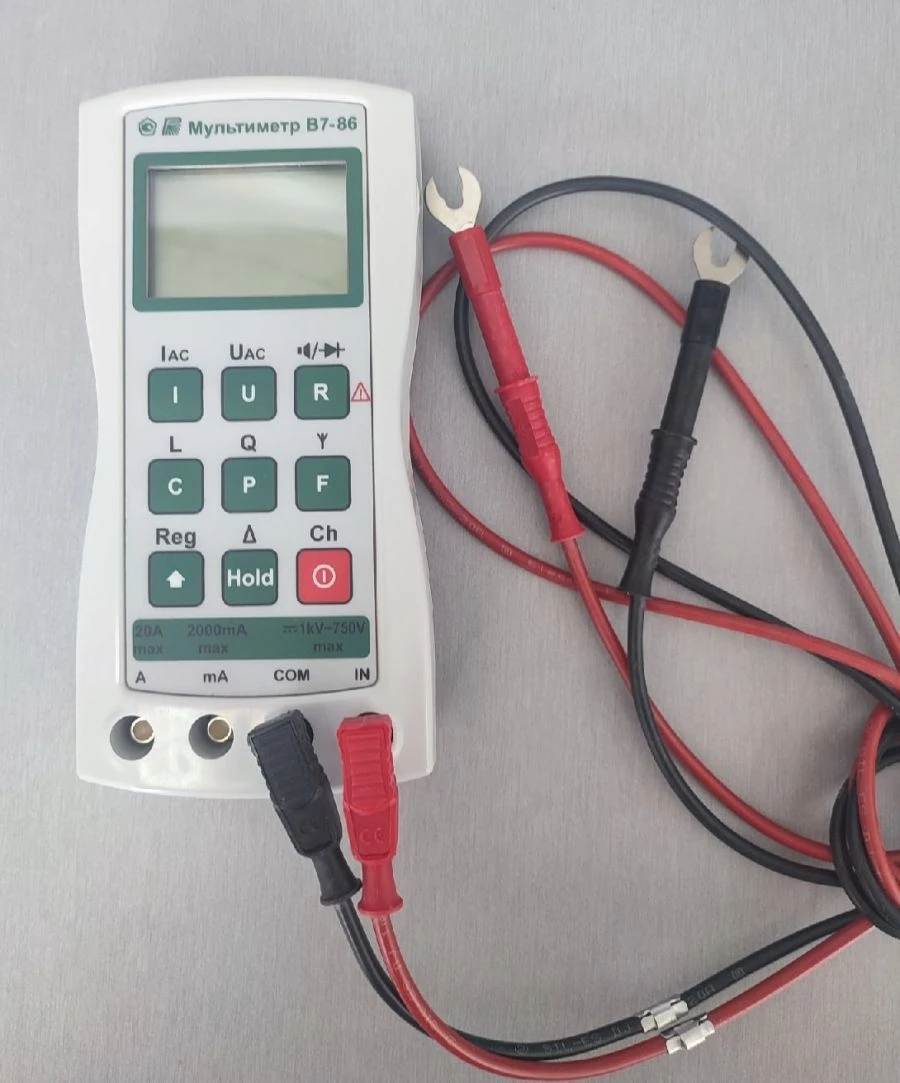 مقياس متعدد V7-86 لقياس الجهد والتيار