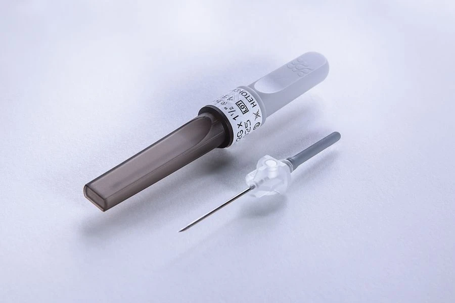 إبر مزدوجة «Acti-Fine®» لجمع الدم الوريدي، حجم 22G x 1'' (0.7 x 25 مم)