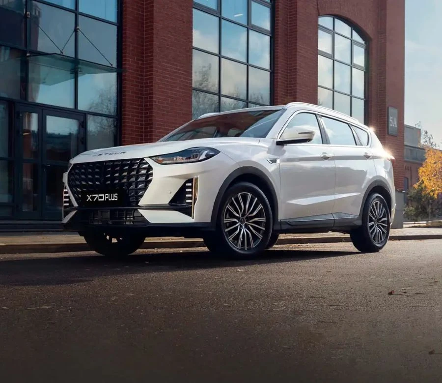 سيارة كروس أوفر فسيحة بمحرك 1.6 لتر ودفع أمامي JETOUR X70PLUS