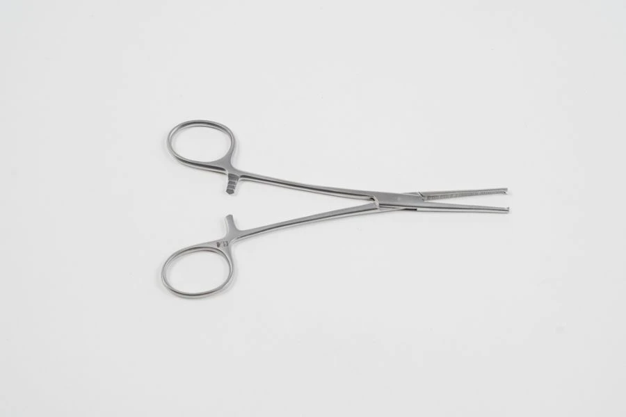 Hemostatic Clamp, Single and Double-Toothed, Straight No. 2, 160 mm