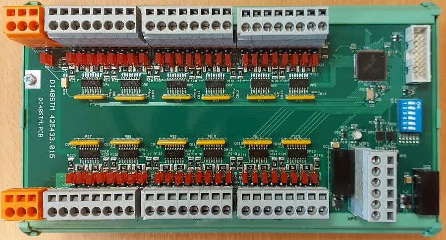 وحدة إدخال الإشارات المتقطعة DI48-STM 426433.016