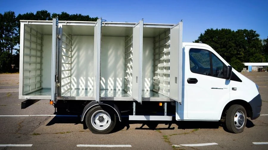 شاحنة توصيل الخبز بمحرك ديزل 37123V على هيكل GAZ