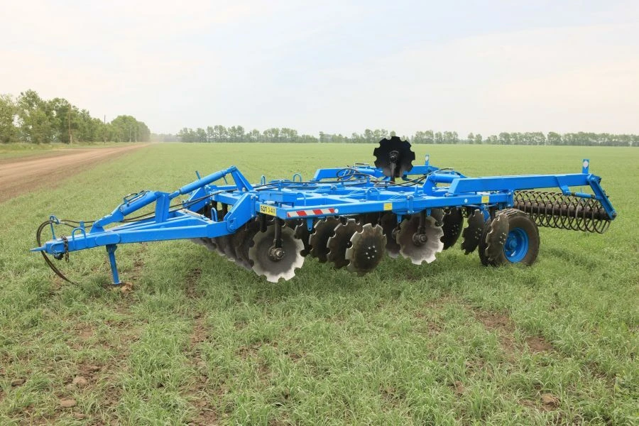 محراث قرصي نصف مقطورة DANA BDP - 3*4M مع تعديلات