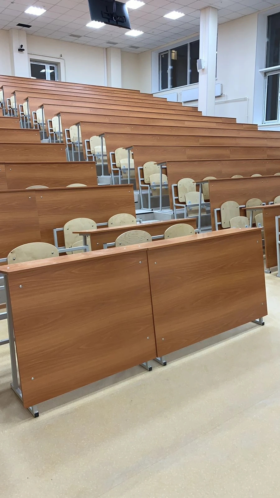 مكتب قاعة المحاضرات