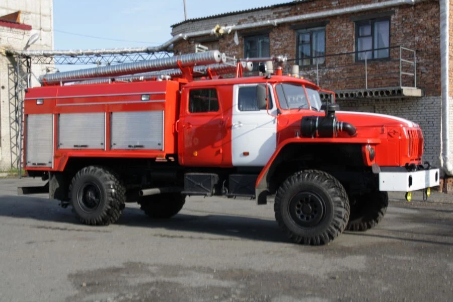 Fire Truck Tanker AC-(3.0-4.0)-(40-70) (43206) on Ural-43206 Chassis