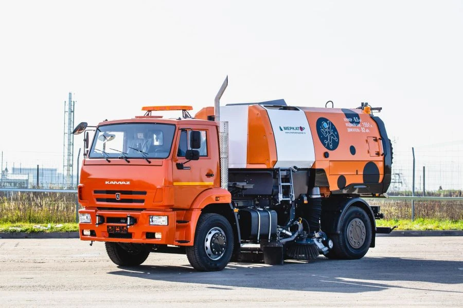 معدات تنظيف الشوارع VKM 6500 جهاز شفط وتنظيف الشوارع