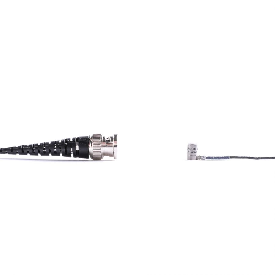Voltage Output Accelerometer with Enhanced Noise Immunity, Model 1V301HA-3