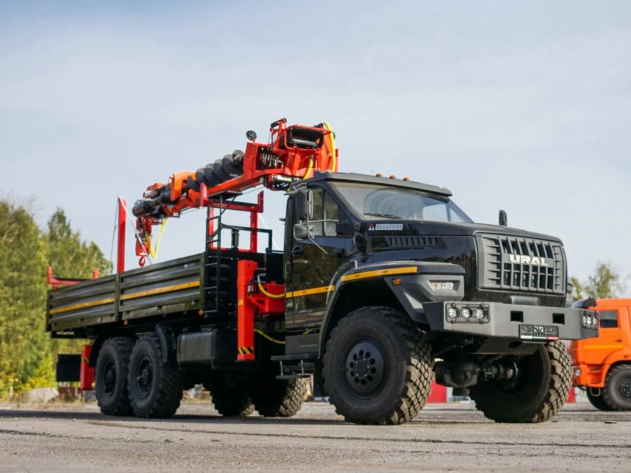 Multi-functional Hydraulic Crane Truck Ural 4320 U1К06N-Z153