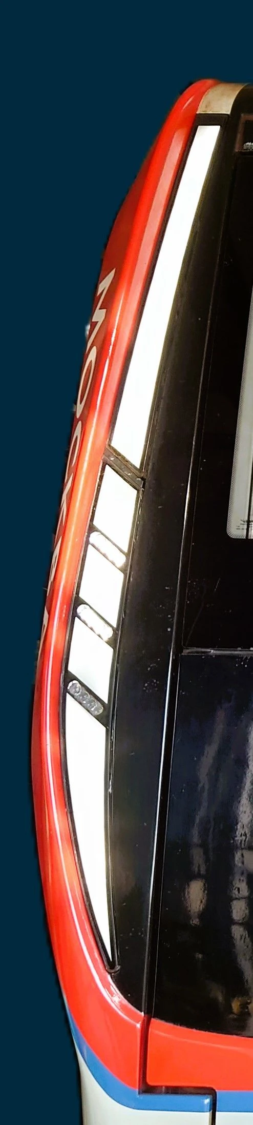مصباح أمامي لقطارات المترو FS.FPSM765.11