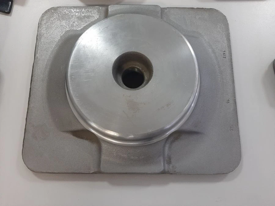 Central Support Element for Cargo Train Cars - Model 891.01.163