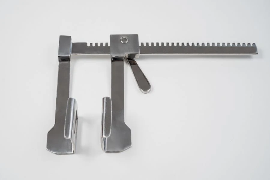 موسّع أضلاع VZ-R-4 لجراحة الصدر مع تدفق مرآة 0-200 مم