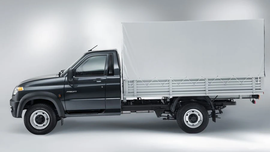 شاحنة أوف رود UAZ 236022-110 ذات الكابينة ذات البابين