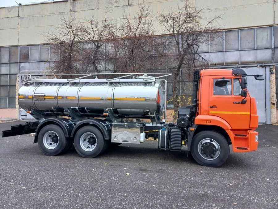 Specialized Tank Truck 568703 on KAMAZ-65115-A5 Chassis