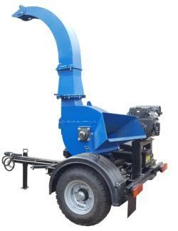 Wood Processing Equipment: PRM300G Towable Chipping Machine with Self-Feed and Hydraulic Drive