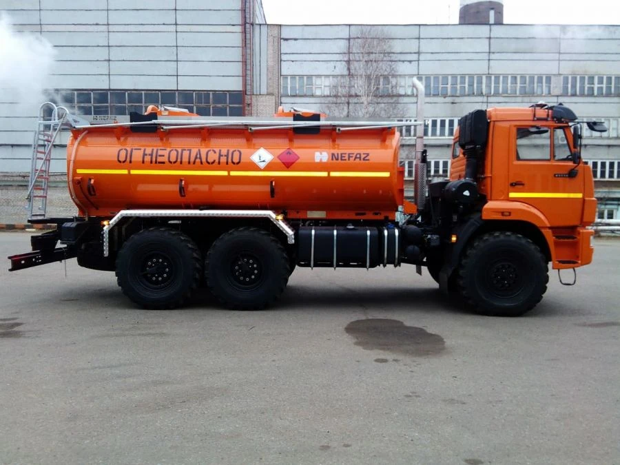 Nefaz-66062-A5 Fuel Tanker with Kamaz 43118-A5 Chassis and Cummins ISB6.7E5300 Engine