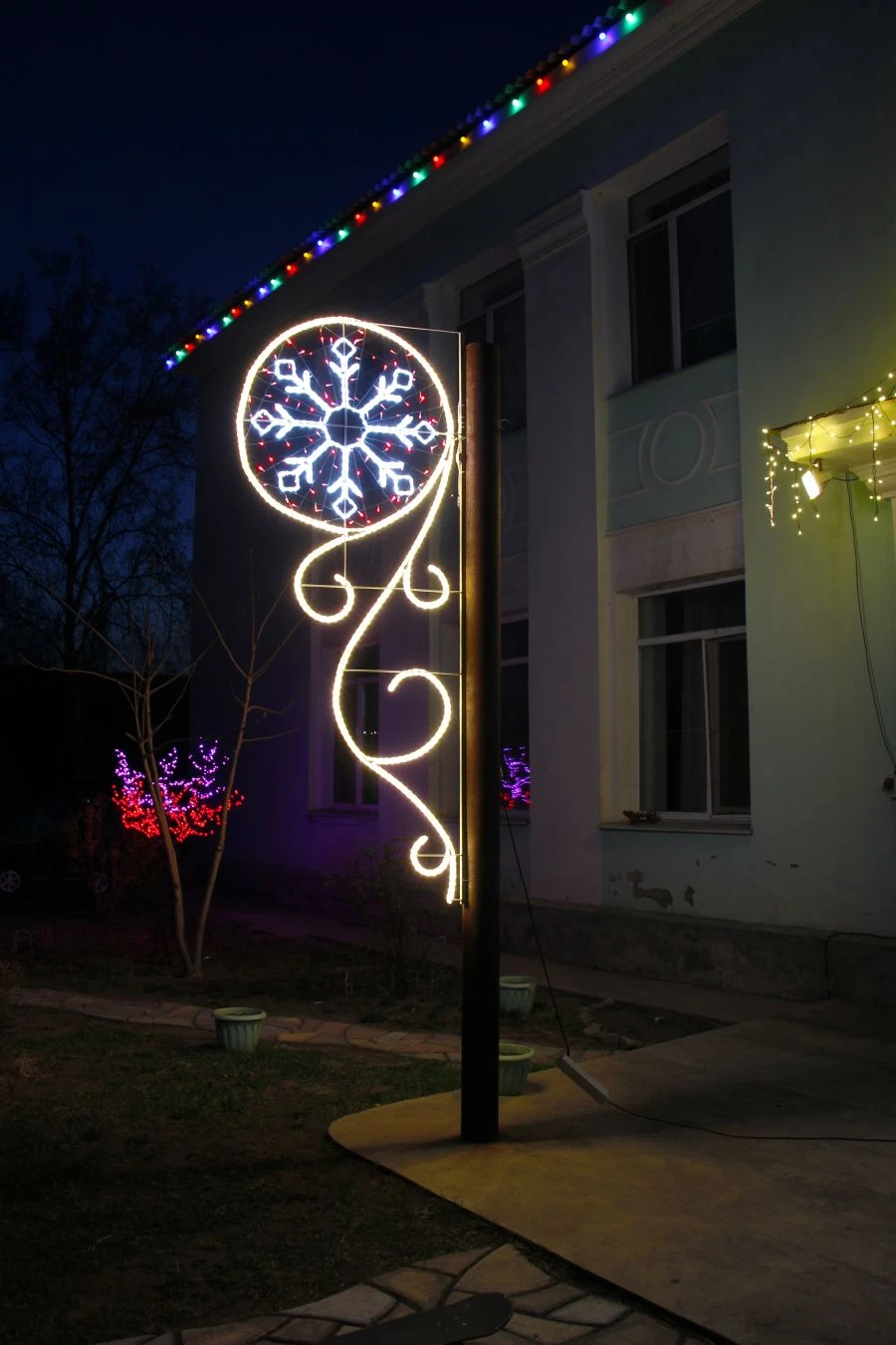 Decorative LED Wall Console "Wheel of Fortune" - 220V Light Fixture