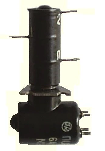 رليت فراغي عالي التردد أحادي القطبية قطبي P1D-5V