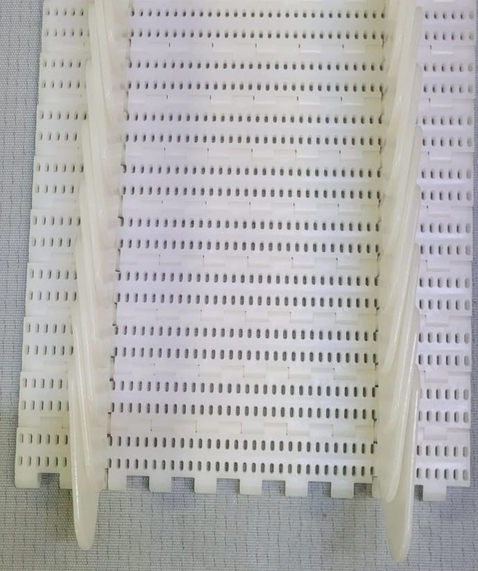 Modular Conveyor Belt ML2586 PP (xx X xx mm; Side Stop H=xx mm; Edge Offset xx mm; Pin SS; Clips)