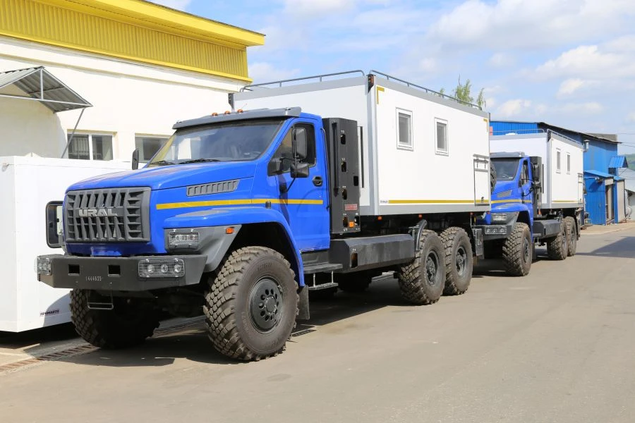 شاحنات ثقيلة بمحرك غاز CNG موديل 5777CF على هيكل أورال 4320-16، 4320-18