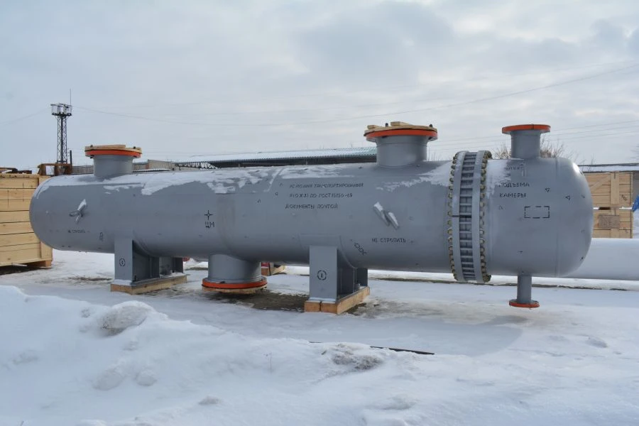 مبخر عمود التحفيز T-103 الأسود 900 TU-2.5-M1/20G-4.5-T-2 00.000 TU 3612-100-00220302-2005