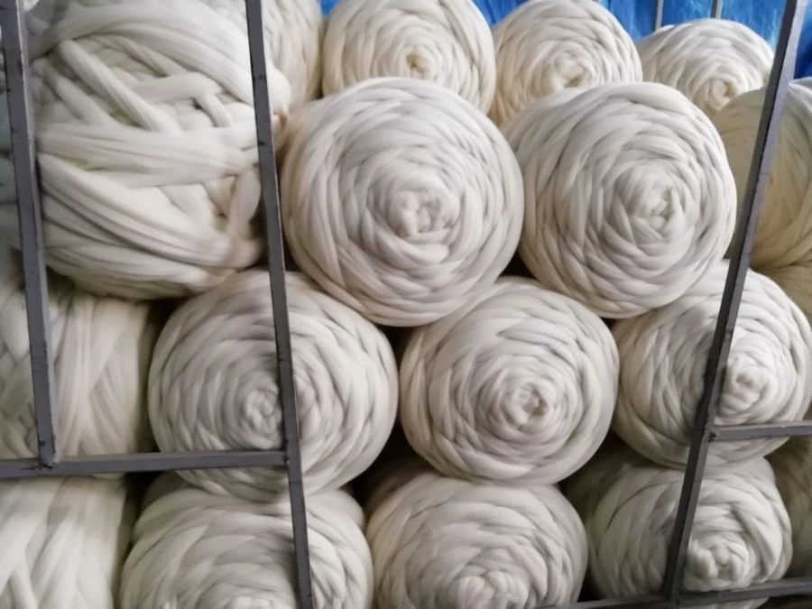 Soft Wool Top Roving Band for Textile Applications