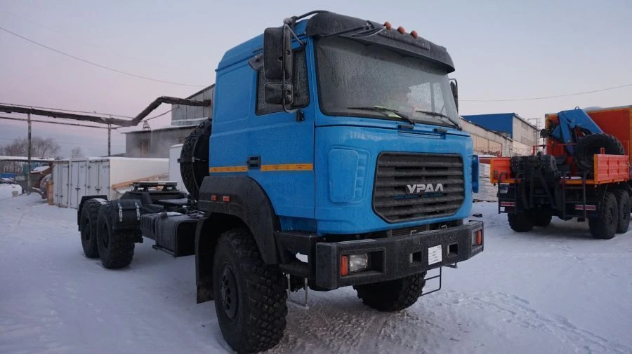 Special Truck Tractor Ural 4320-4951-78 for Heavy Loads Model 5849D-00