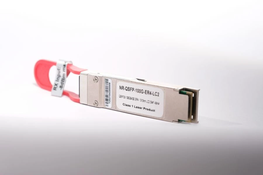مجموعة المحولات البصرية NR-QSFP-100G مع نماذج SR4 و PSM4 و SWDM4 و ER4