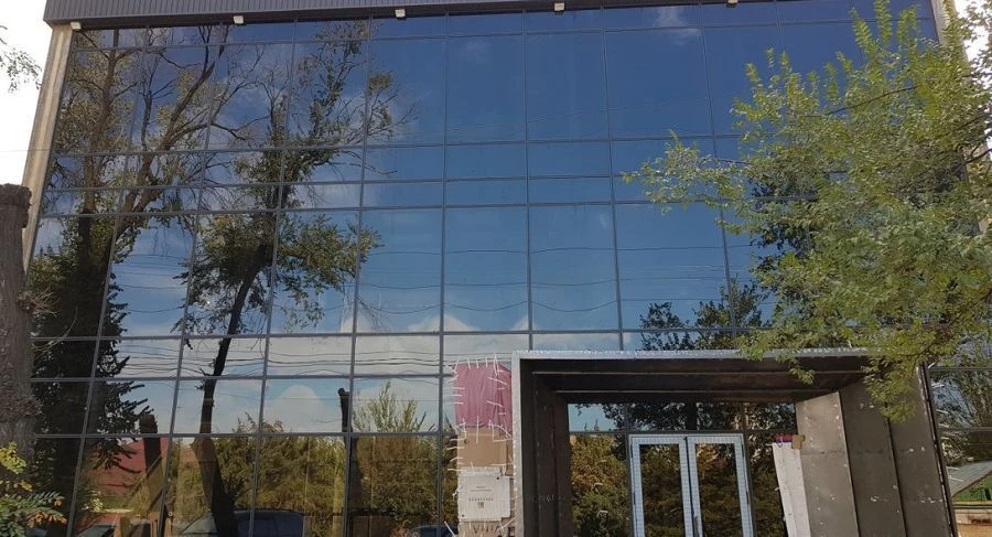 Multifunctional Soft Coated Glass for Tempering - MultiComfort˚ Dark Grey 18/17 SRT