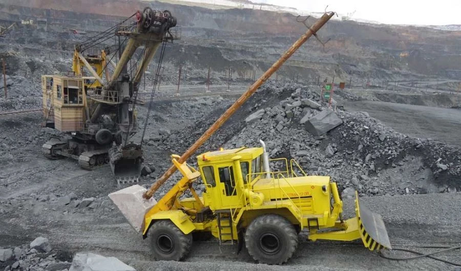 Kirovets K-703MA-12 OP Bulldozer Carrier 250HP